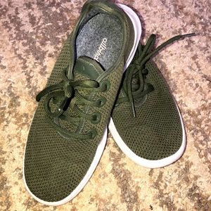 FREE SHIPPING ♥️♥️ Allbirds tree runners